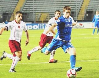A sinistra il punto di riferimento dell’Empoli: il centrocampista centrale Gianluca Musacci Qui sopra Angelo Antonazzo che ha già segnato due reti giocando nel ruolo di interno destro e a destra il maratoneta della mediana Mirko Valdifiori in azione nel match contro la Reggina