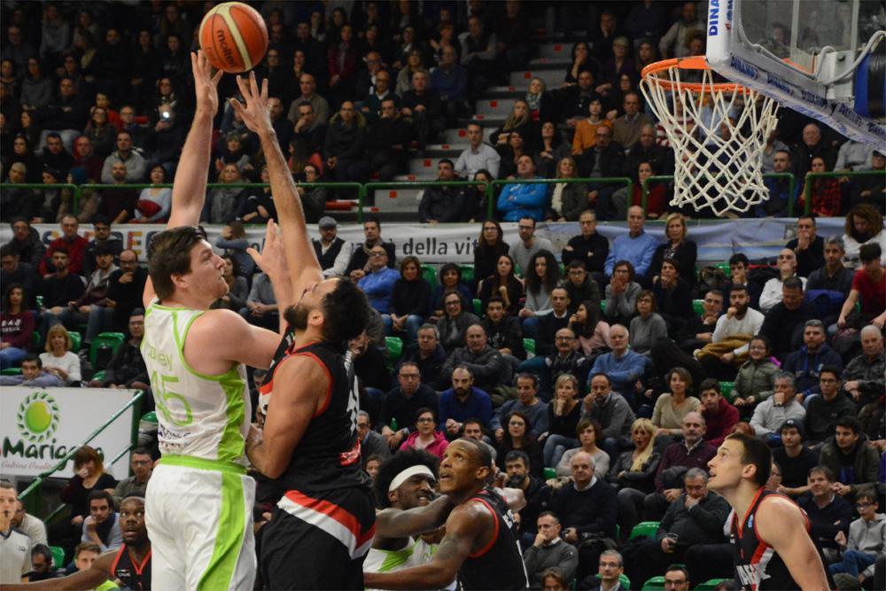Europe Cup, la Dinamo crolla in casa contro Varese
