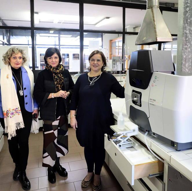 Olio e vino, ora la qualità si misura anche a scuola Macchinari da 75.000 euro