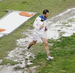 Carparelli raccoglie la palla nel pantano