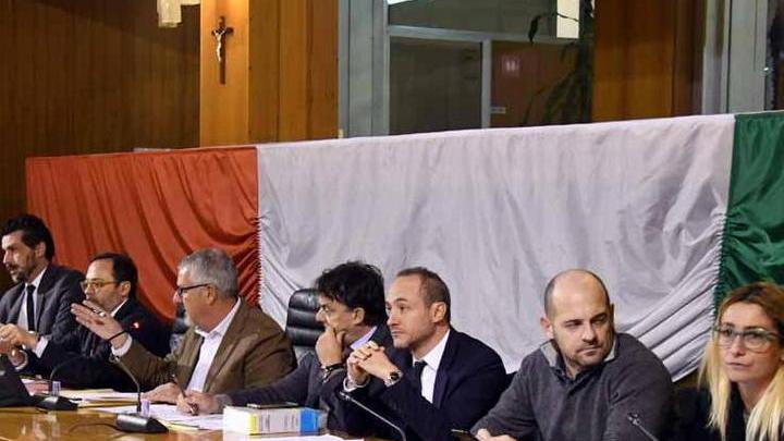 Giunta Persiani: la sicurezza prima di tutto L’opposizione: programma di vuoti slogan