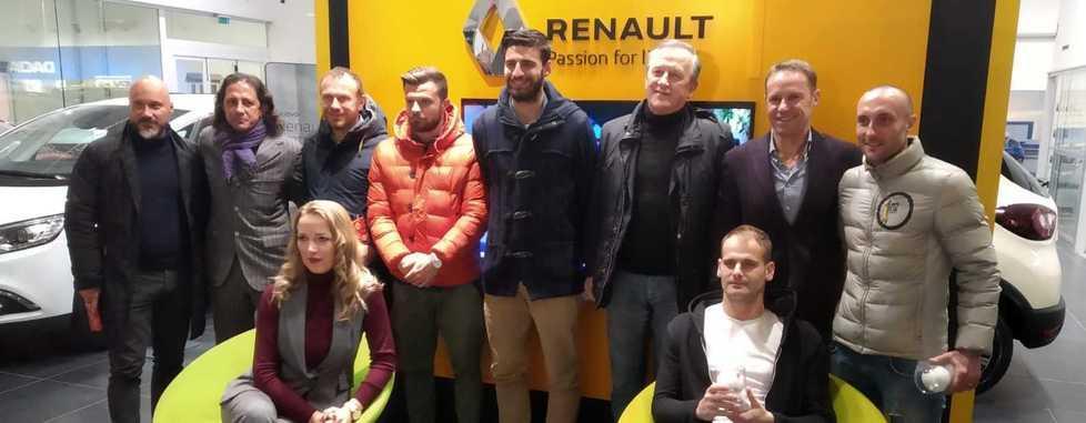 La squadra ospite nel salone Renault 