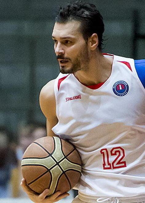 Polveri bagnate in un contesto che non lo esalta
