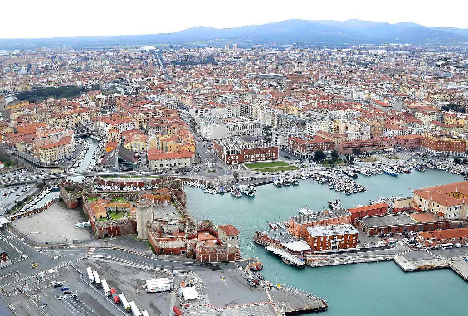Livorno, precipita la qualità della vita: record di giovani non laureati 