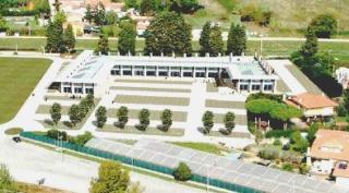 A sinistra l’elaborazione al computer del nuovo centro commerciale