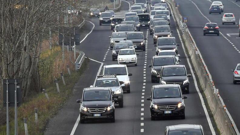 La protesta degli Ncc contro la riforma arriva in superstrada