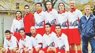<strong>TENNISTI.</strong> La squadra del Cantagrillo che ha battuto 6-0 il Vacchereccia