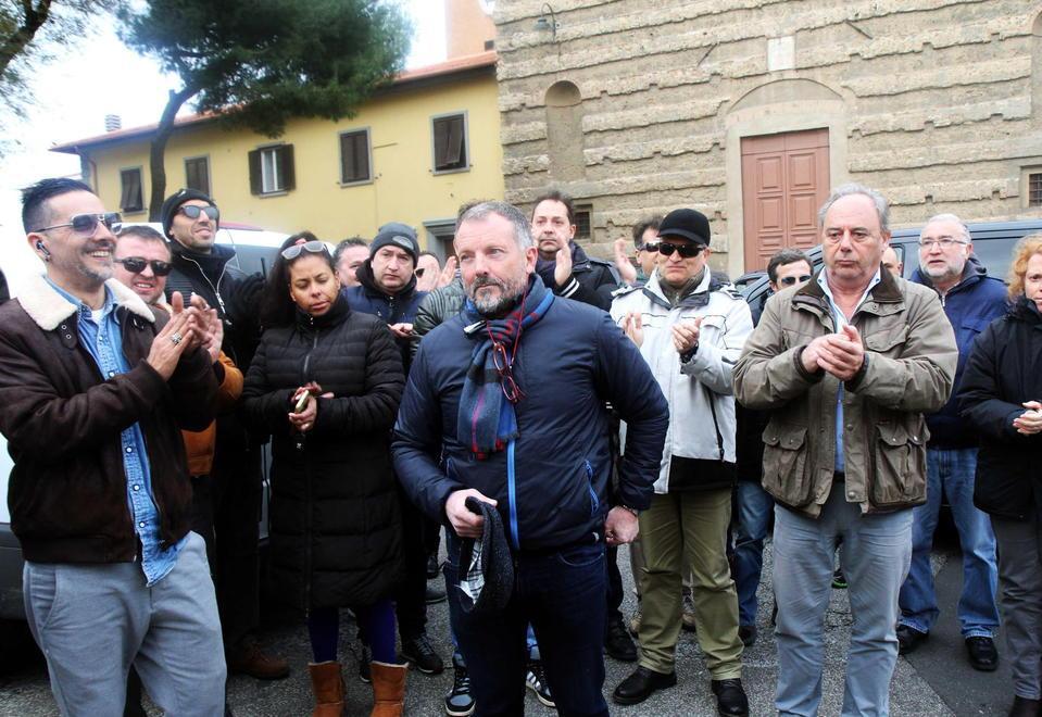 Noleggio con conducente, la protesta degli autisti arriva dal sindaco Nogarin 