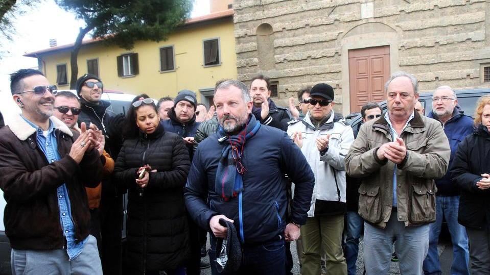 Noleggio con conducente, la protesta degli autisti arriva dal sindaco Nogarin
