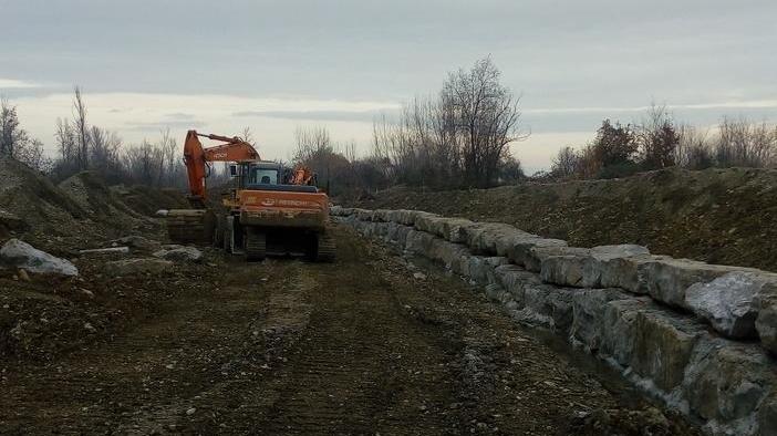 Castelvetro. Rifiuti contaminati nel torrente Lavori d’emergenza sul Tiepido