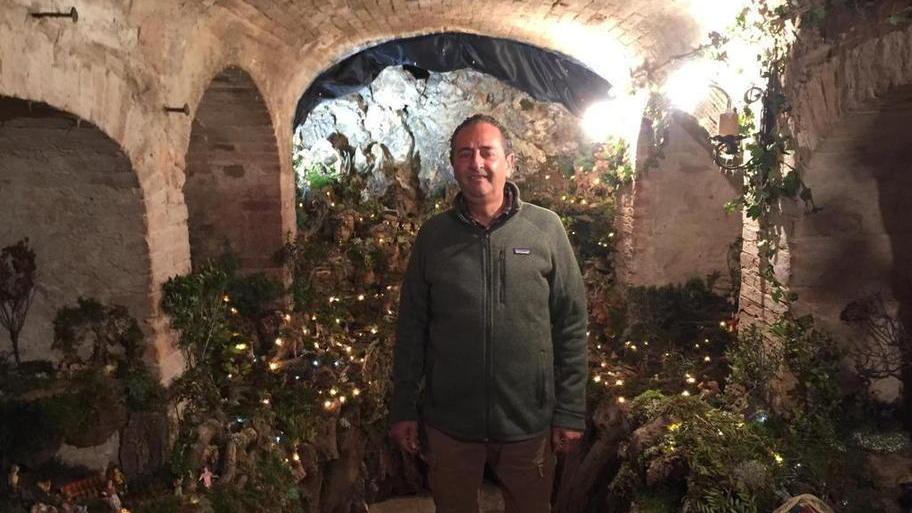 Il mega presepe in cantina grazie al lavoro di vent’anni - Video