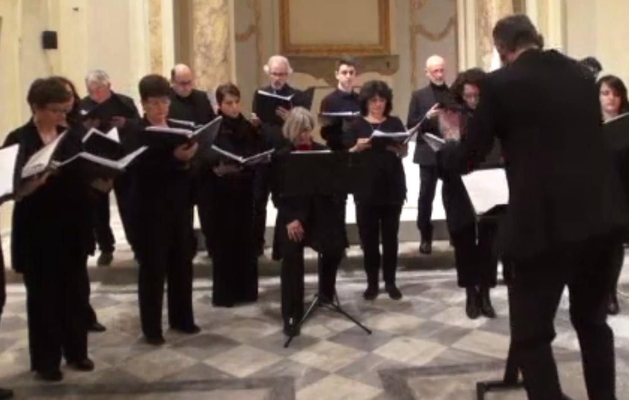 Il concerto del coro Del Corona nella cappella del Museo della città