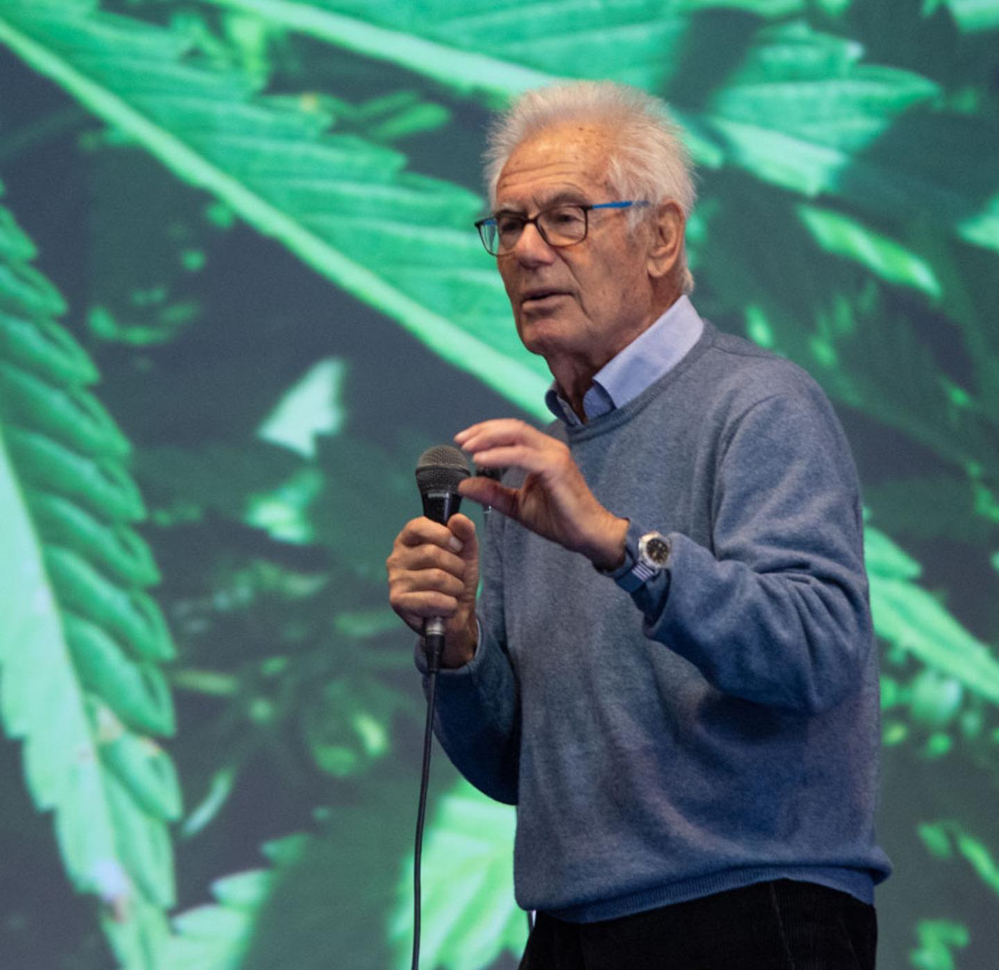 I social media, frontiera delle nuove dipendenze 