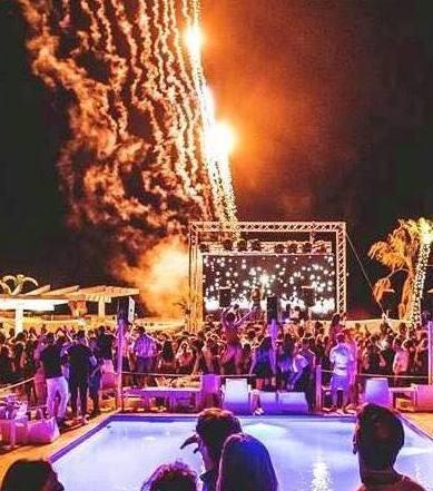 Dalla spiaggia alla città Xmas Party firmato Malua
