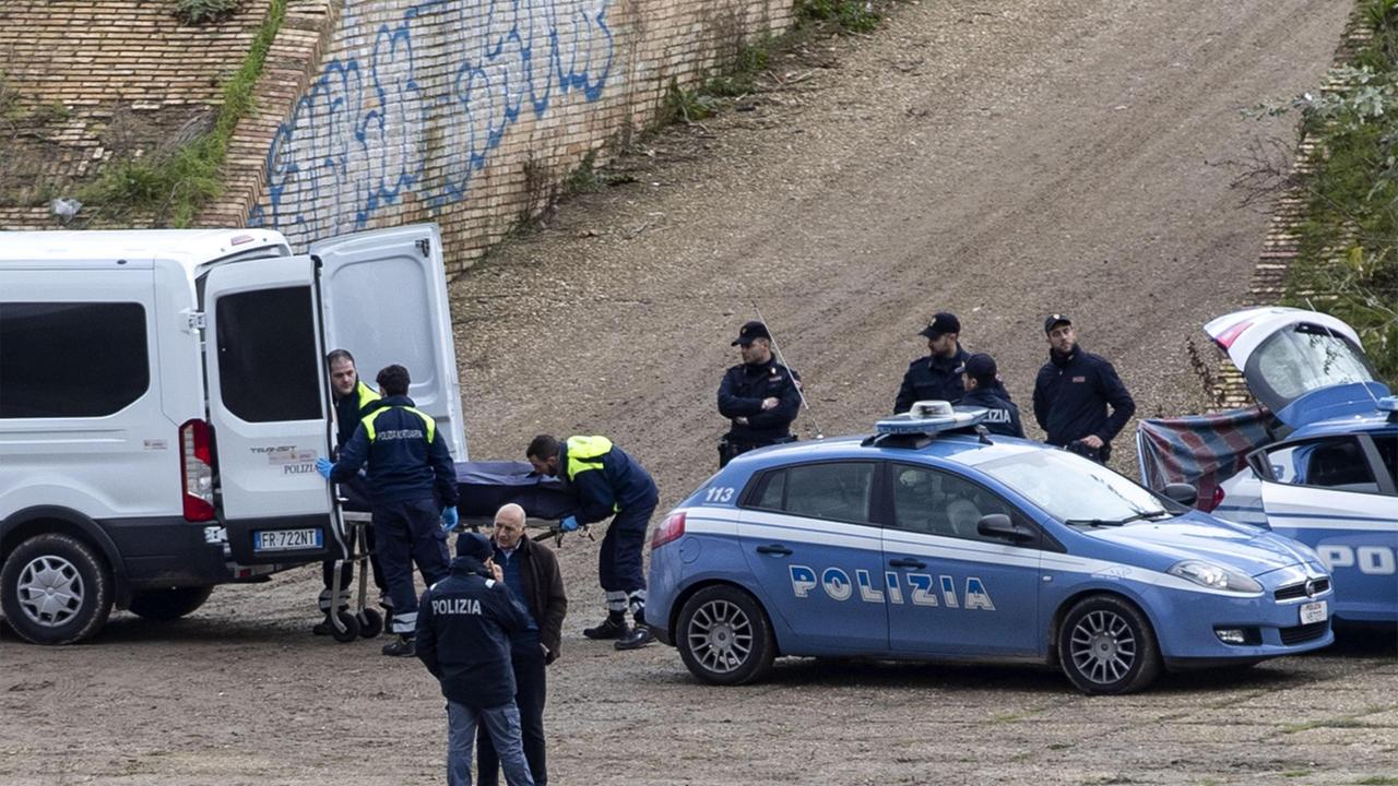 Mamma si suicida gettandosi nel Tevere, scomparse le figlie