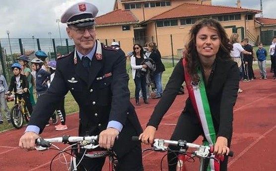 Il comandante Paolo Migliorini e la sindaca Susanna Ceccardi 