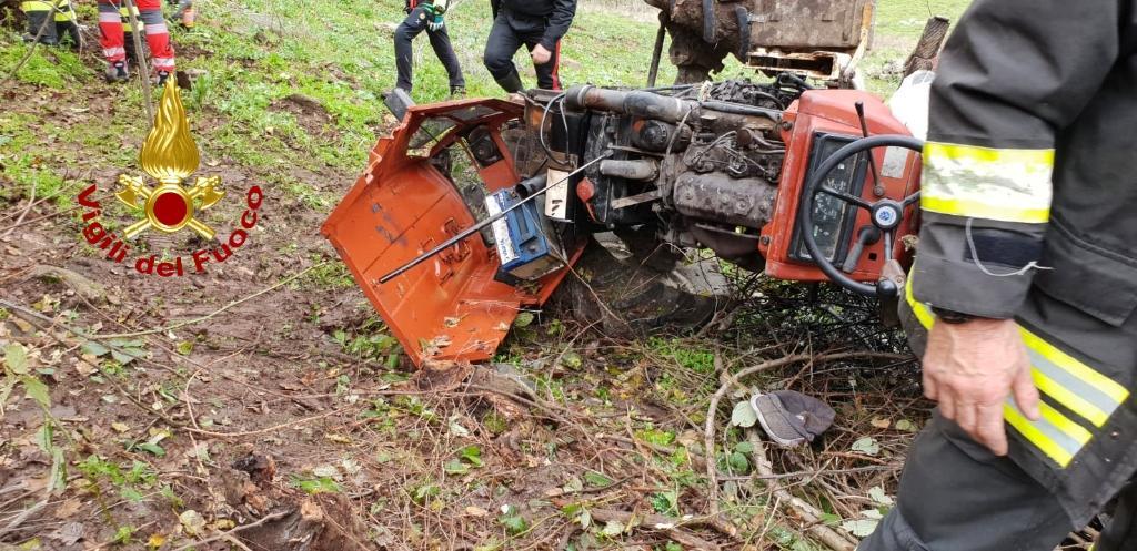 Tragedia a Banari: assessore comunale di Siligo muore schiacciato dal suo trattore