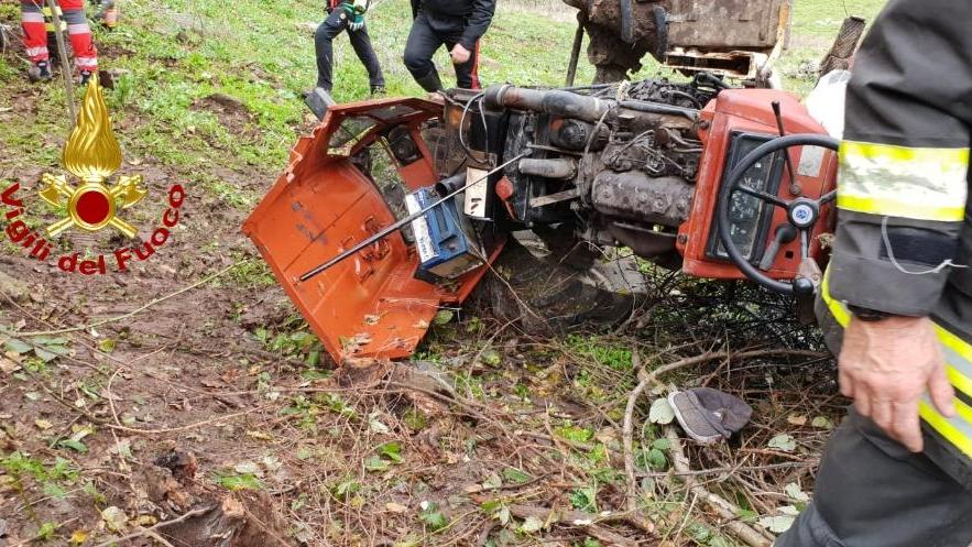 Tragedia a Banari: assessore comunale di Siligo muore schiacciato dal suo trattore