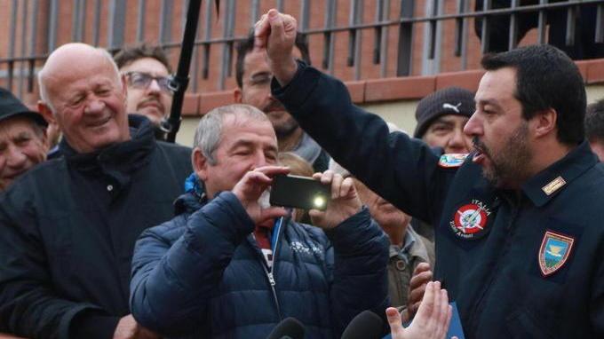 Di lotta e di governo, riecco il Salvini-show