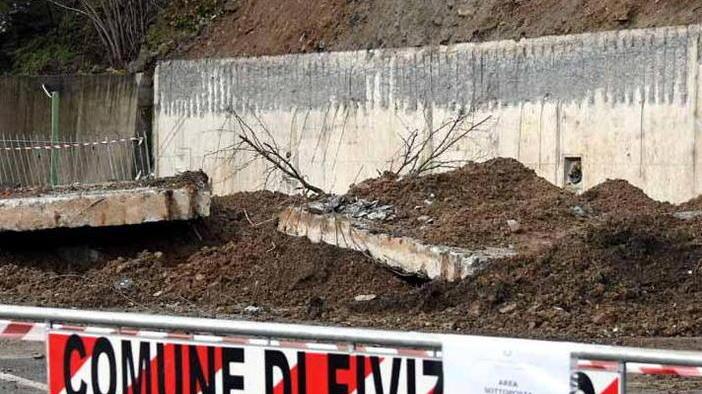 Muro crollato, aperta inchiesta Sequestrata l’area della frana