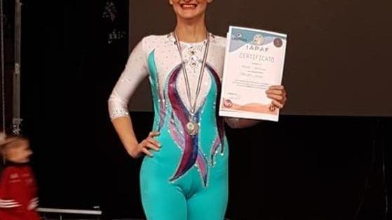 Pioggia di medaglie apuane ai campionati di danza aerea