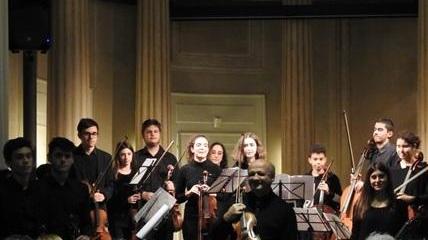 L’Ensemble d’archi nella chiesa provvisoria
