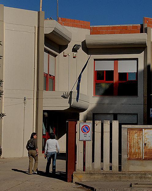 Il dirigente: «I genitori educhino i figli» 