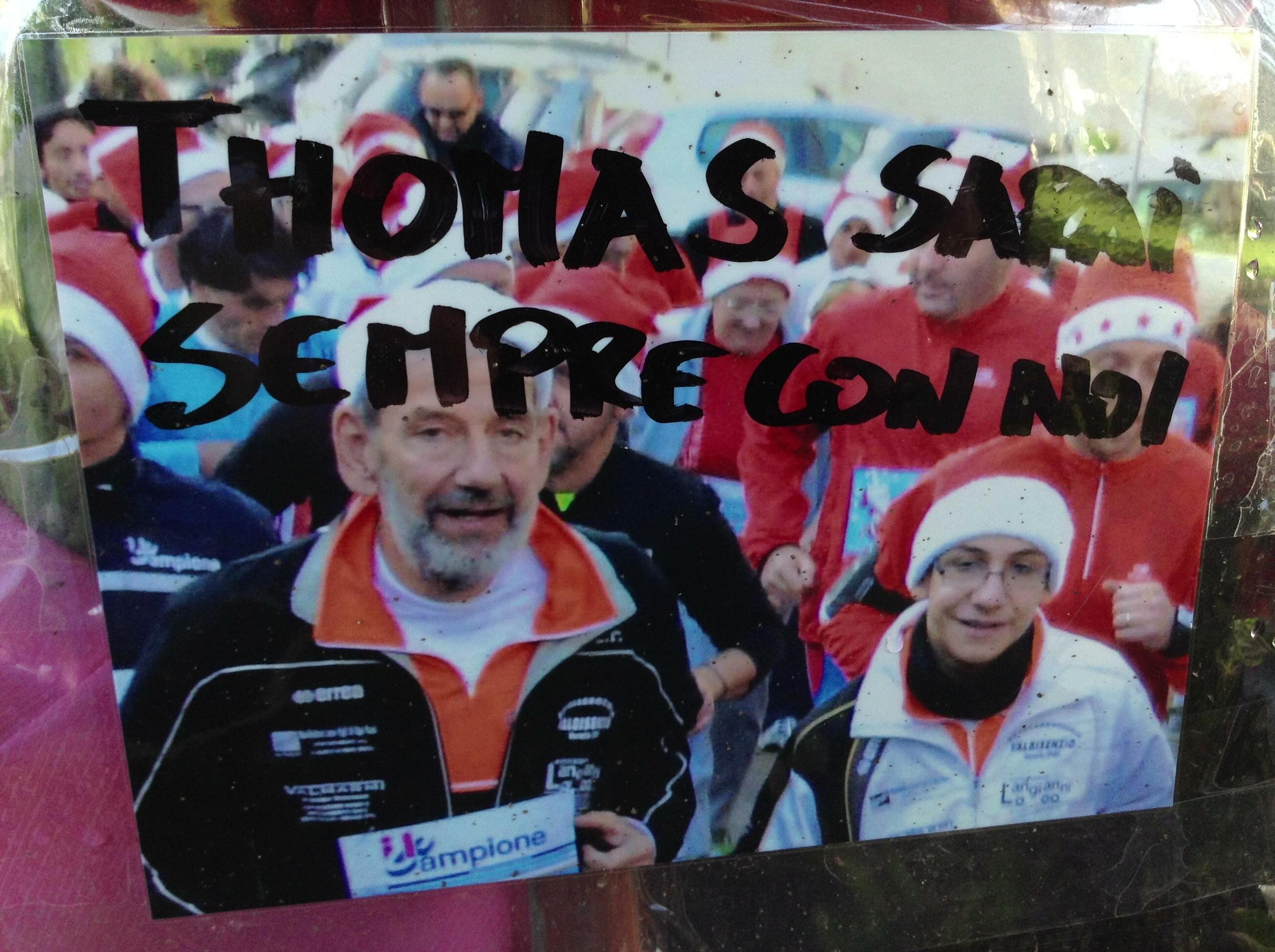Il padre Fabrizio con il figlio Thomas Langianni durante una corsa podistica