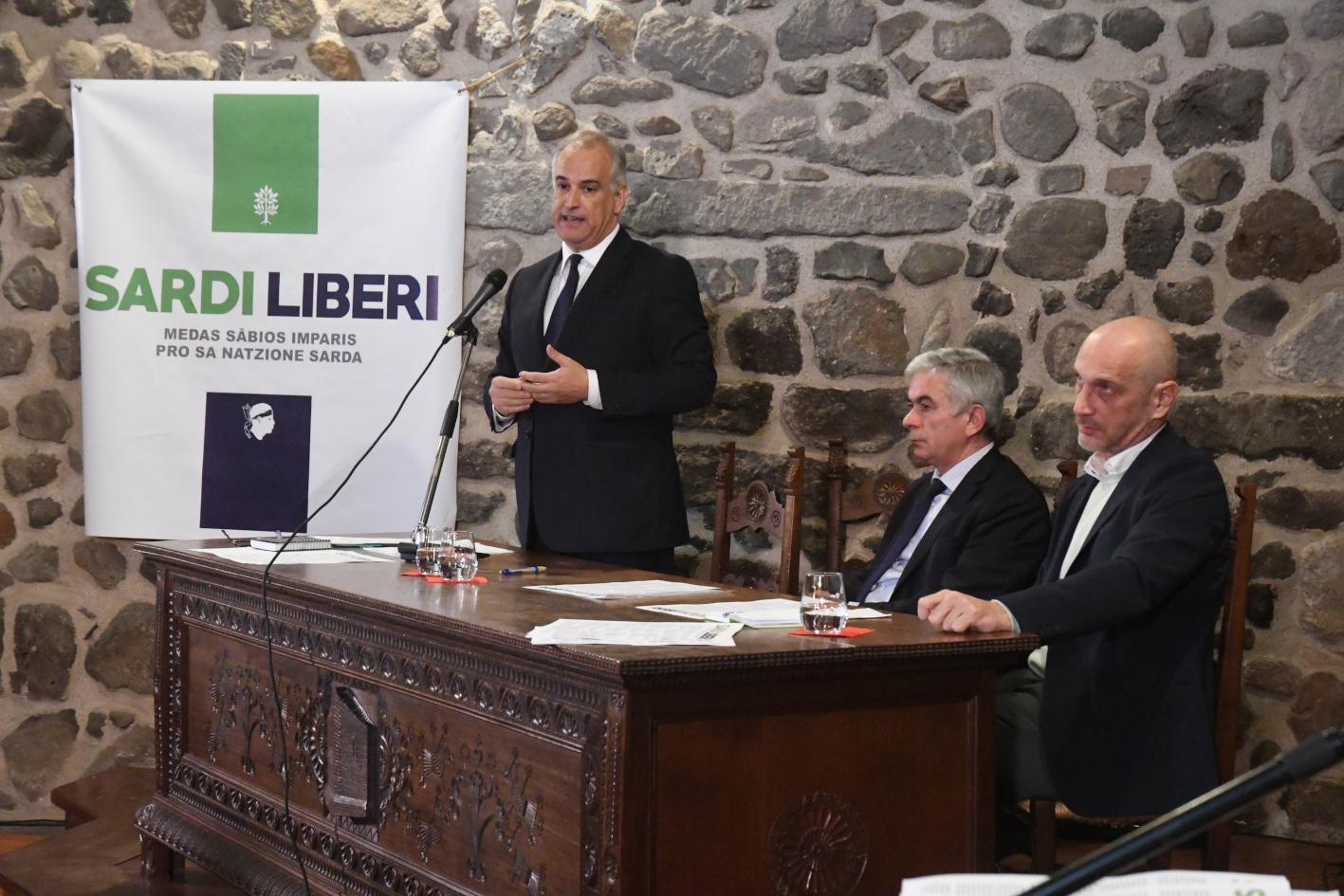 Mauro Pili a Ghilarza con Angelo Carta e  Gianluca Collu