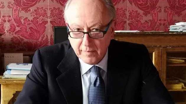 Auguri di morte al sindaco Tambellini: «Non mi turbano»
