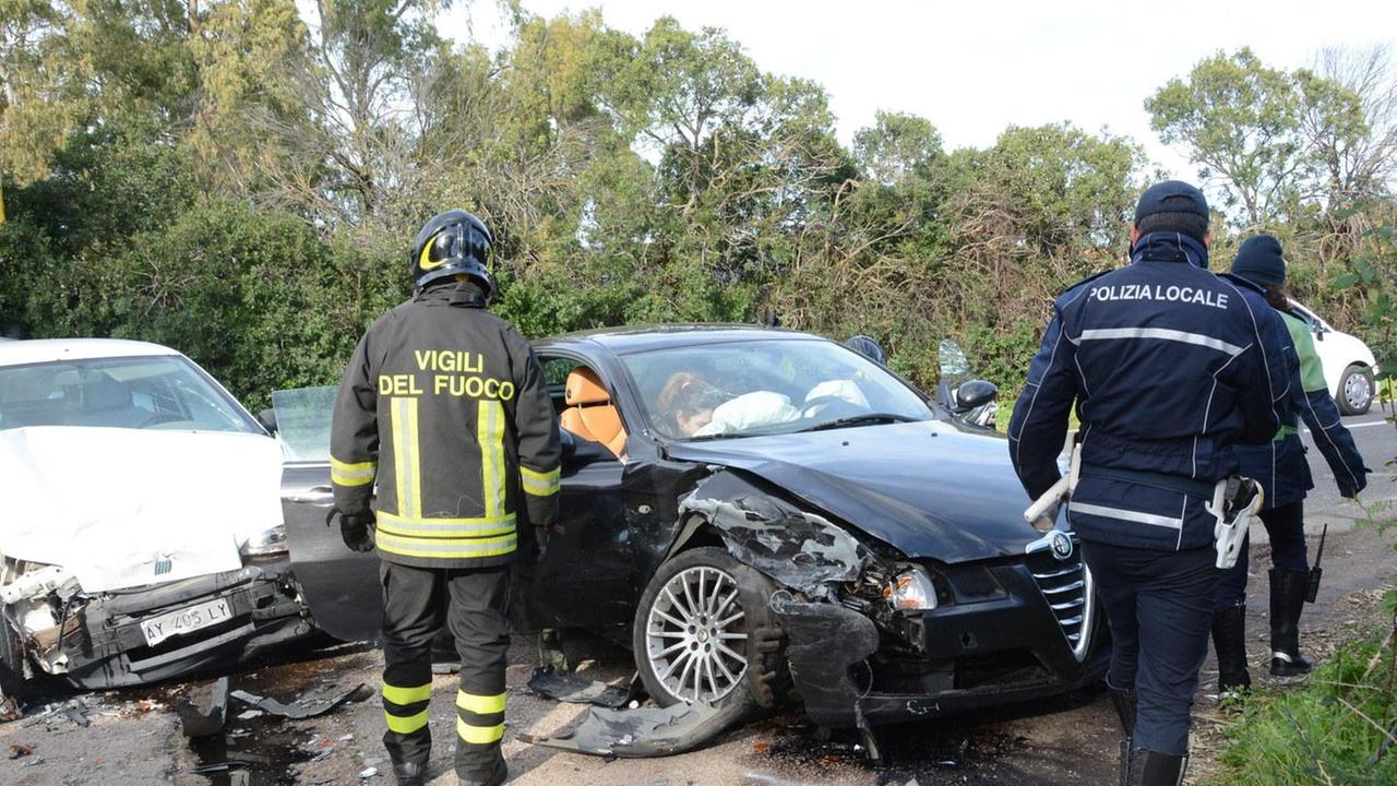 Incidente stradale a Putzolu: tra i feriti c’è il sindaco di Telti 