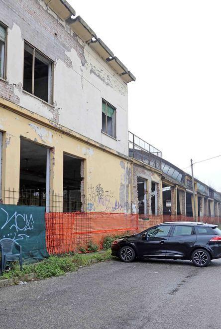 La vecchia officina di elettrauto diventa un market di casalinghi