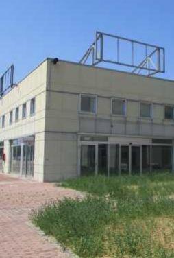 Un’offerta d’acquisto vincolante per gli spazi di via Zandonai 