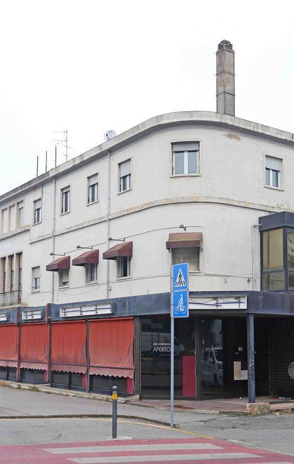 La Lidl pronta ad entrare nella palazzina anni Trenta
