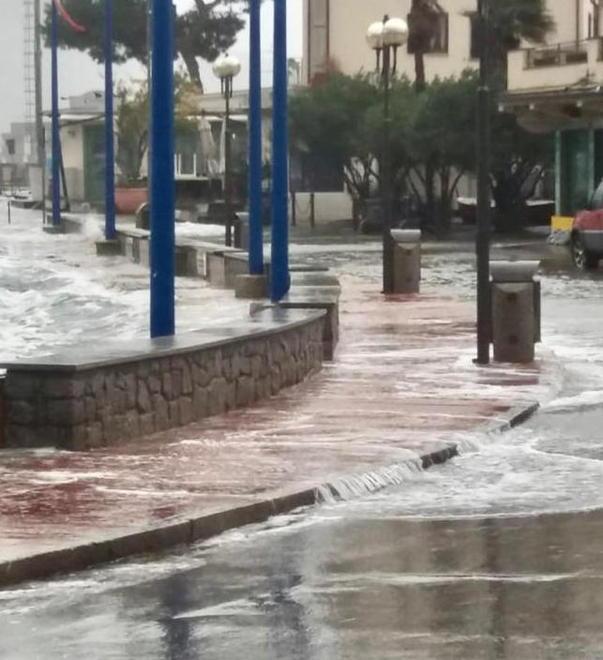 Quel giorno in cui il mare inghiottì le spiagge