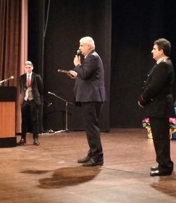 Modestino premiato con l’alto riconoscimento per l’impegno sociale