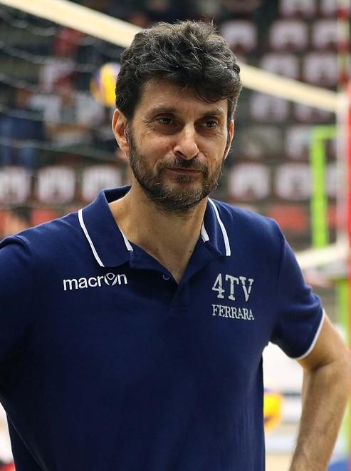 Martinelli, un collare d’oro per un tuffo nel passato