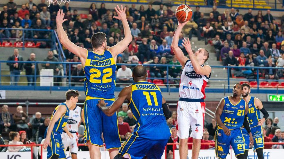 Indomita Forlì ma la Fortitudo passa e tiene sotto Treviso