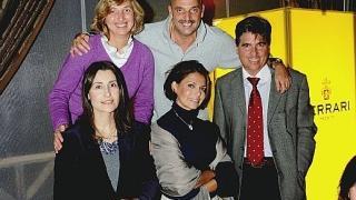 <strong>SACRO & PROFANO.</strong> Paolo Brosio, Claudia Koll con alcuni ospiti della serata «mistica» svoltasi sabato al Twiga