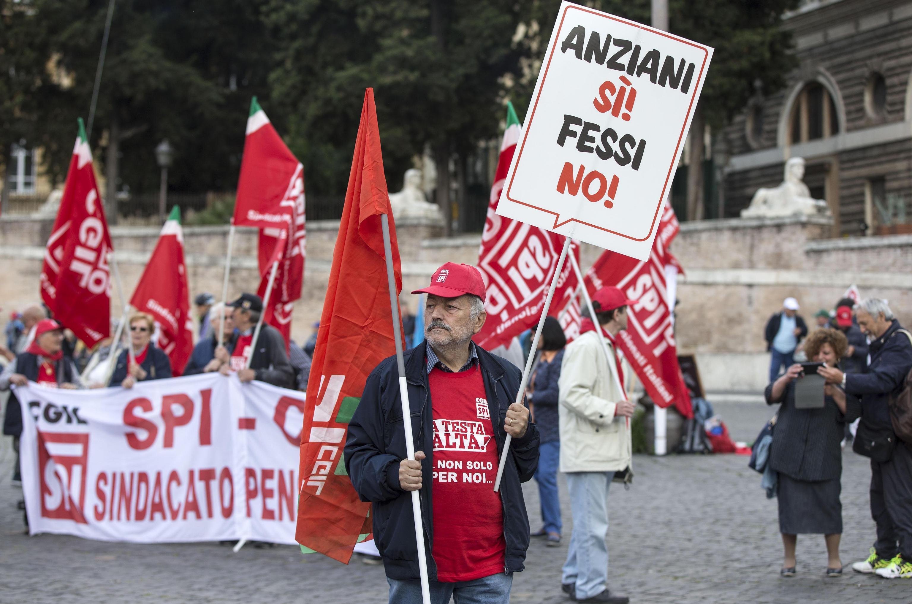 Anche i pensionati sardi in piazza venerdì contro la manovra
