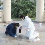 Da cancellare 300 mq di scritte - foto restauratori al lavoro alla Terrazza