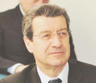 A sinistra Vannino Chiti vice presidente del Senato