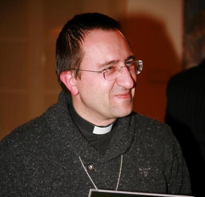 Il vescovo di S. Miniato rifiuta il regalo leghista e appoggia il sacerdote 
