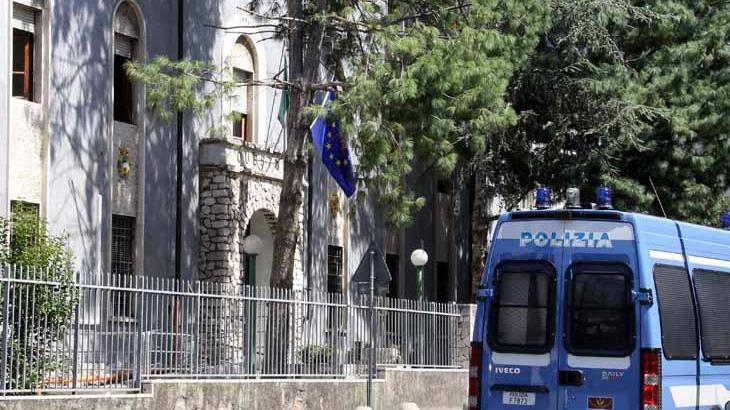 «Operai ridotti quasi in schiavitù minacciati di morte e in fuga»