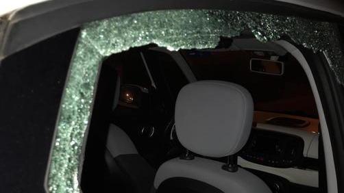 Rubati i regali di Natale in un’auto parcheggiata Denuncia contro ignoti