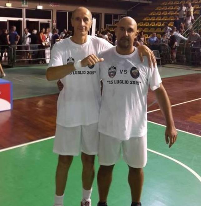 Petri torna in campo a 60 anni per battere un altro record 