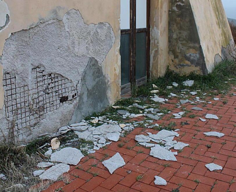 Parco lasciato nel degrado affidate pulizia e manutenzione 