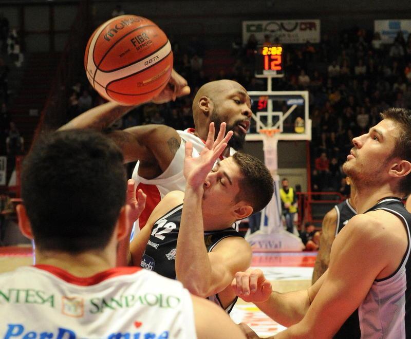 OriOra sconfitta al PalaCarrara Dolomiti Trento passa 70-78 