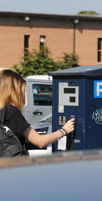 Parcheggi, tutti contro il Pd «La giunta sciolga l’accordo» 