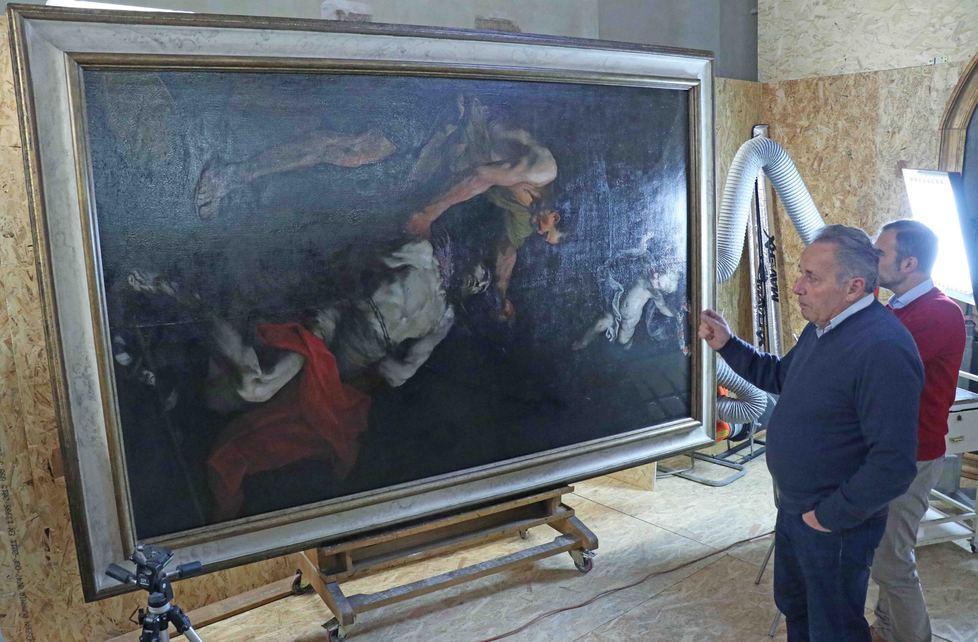 Prosegue il restauro opere